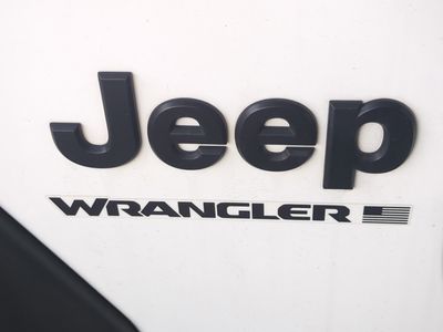 2023 Jeep Wrangler - Photo 14