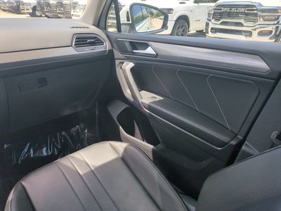 2022 Volkswagen Tiguan - Photo 18