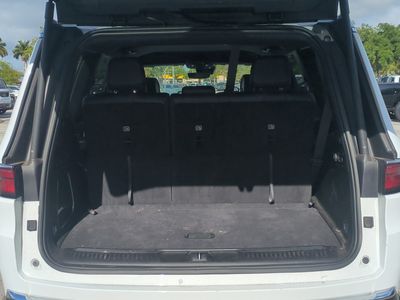 2025 Jeep Wagoneer - Photo 13
