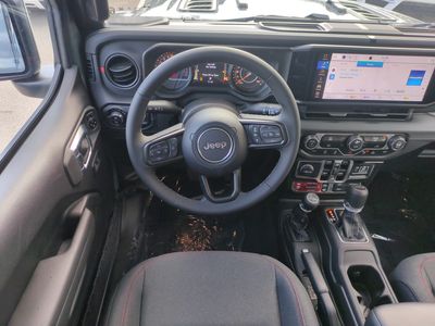 2026 Jeep Gladiator — photo 16 view
