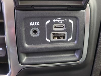 2026 Jeep Gladiator — photo 25 view