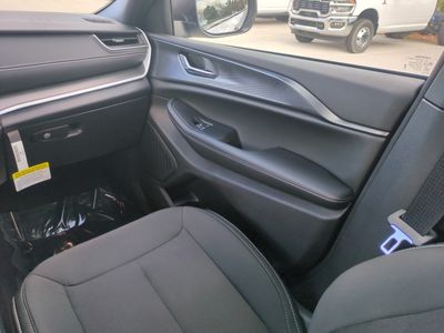 2026 Jeep Grand Cherokee - Photo 18