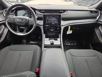 2025 Jeep Grand Cherokee - Photo 15