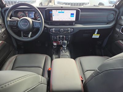 2026 Jeep Gladiator - Photo 15