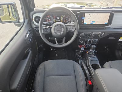 2026 Jeep Wrangler — photo 17 view