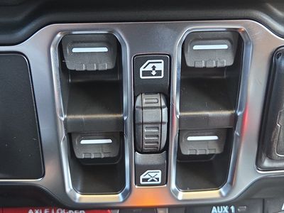 2026 Jeep Wrangler - Photo 24