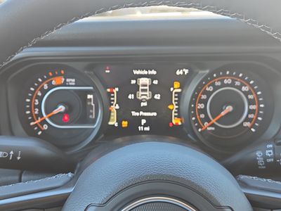 2026 Jeep Wrangler - Photo 28