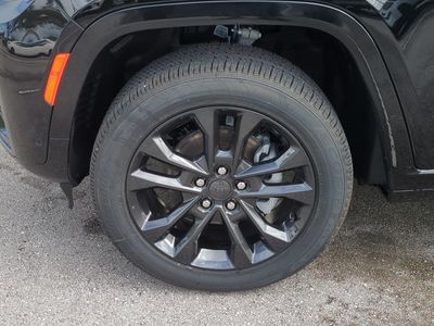2026 Jeep Grand Cherokee — photo 11 view