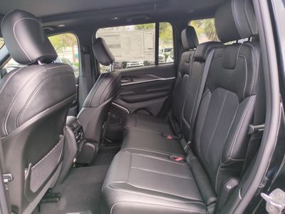 2026 Jeep Grand Cherokee — photo 15 view