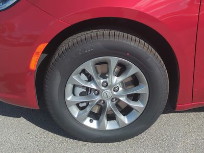2026 Chrysler Pacifica - Photo 11