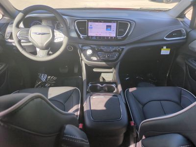 2026 Chrysler Pacifica - Photo 16