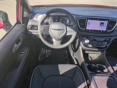 2026 Chrysler Pacifica - Photo 17