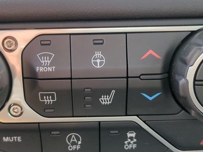 2026 Jeep Wrangler - Photo 24