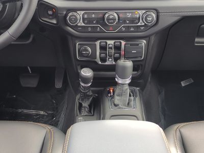 2026 Jeep Wrangler - Photo 19