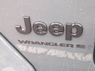 2026 Jeep Wrangler - Photo 14
