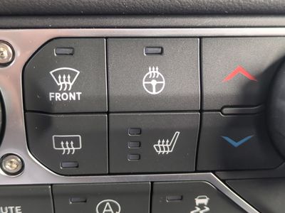 2026 Jeep Wrangler - Photo 26