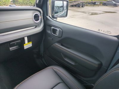 2026 Jeep Wrangler - Photo 19