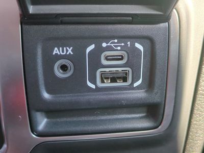 2026 Jeep Wrangler - Photo 24
