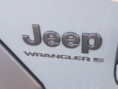 2026 Jeep Wrangler - Photo 14