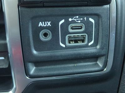 2026 Jeep Wrangler - Photo 24