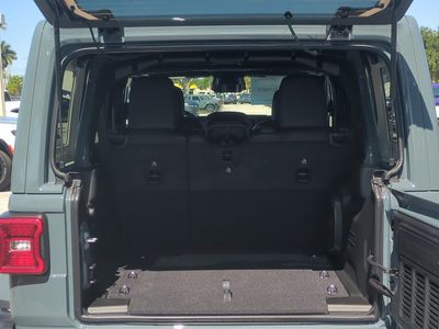 2026 Jeep Wrangler - Photo 13