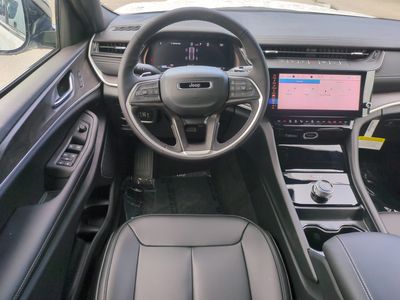 2026 Jeep Grand Cherokee — photo 17 view