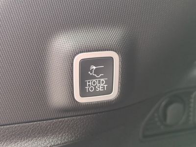 2026 Jeep Grand Cherokee — photo 14 view