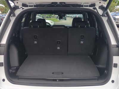 2026 Jeep Grand Cherokee — photo 13 view