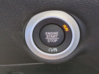 2025 Chrysler Pacifica - Photo 30