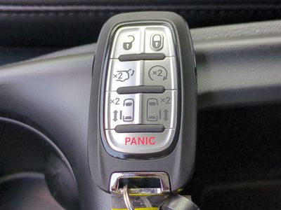 2025 Chrysler Pacifica - Photo 31