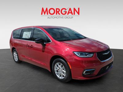 2025 Chrysler Pacifica - Photo 2