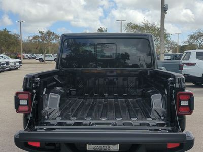2026 Jeep Gladiator - Photo 14