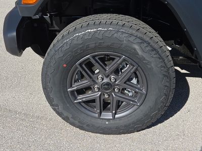 2026 Jeep Gladiator — photo 11 view