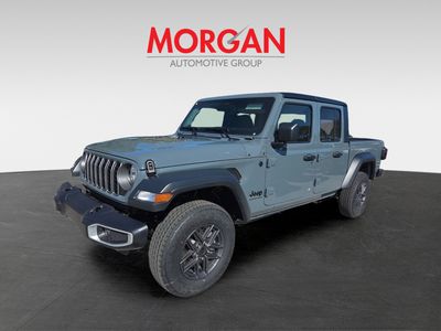 2026 Jeep Gladiator — photo 9 view