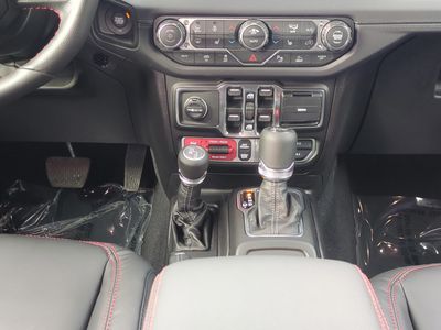 2026 Jeep Wrangler - Photo 19