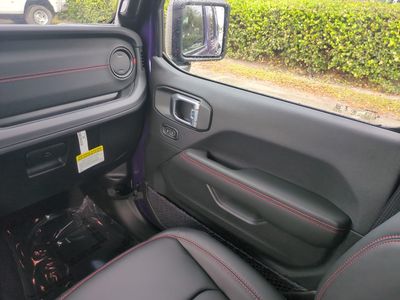 2026 Jeep Wrangler - Photo 17