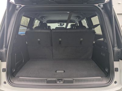 2026 Jeep Grand Wagoneer - Photo 13