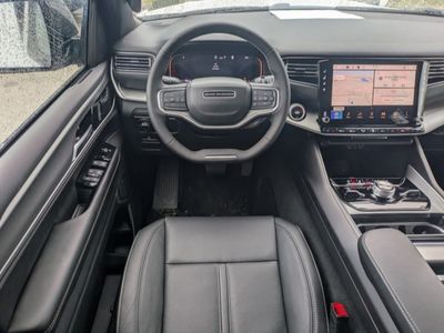 2026 Jeep Grand Wagoneer - Photo 18
