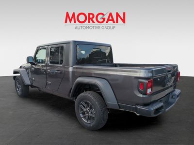 2026 Jeep Gladiator — photo 7 view