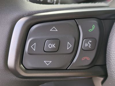 2026 Jeep Gladiator — photo 26 view