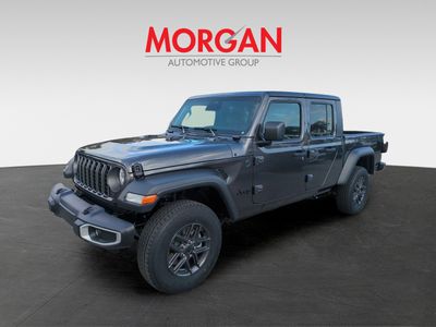 2026 Jeep Gladiator — photo 9 view