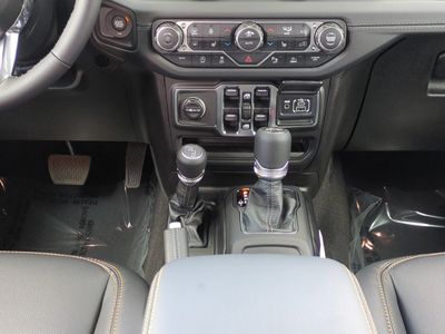 2026 Jeep Wrangler — photo 19 view
