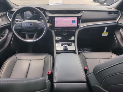 2026 Jeep Grand Cherokee — photo 16 view