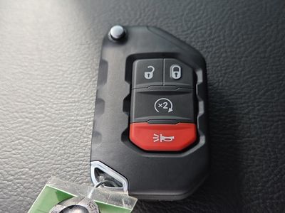 2026 Jeep Wrangler — photo 32 view