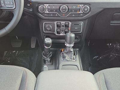 2026 Jeep Wrangler — photo 21 view