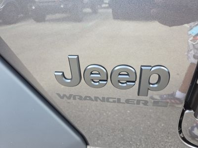 2026 Jeep Wrangler — photo 14 view