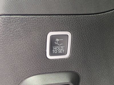 2026 Jeep Grand Wagoneer - Photo 14