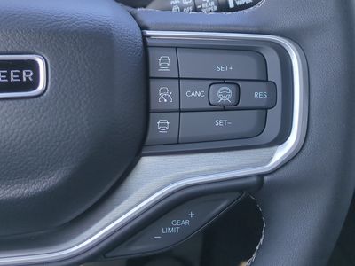 2026 Jeep Grand Wagoneer - Photo 28