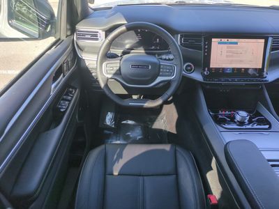 2026 Jeep Grand Wagoneer - Photo 17