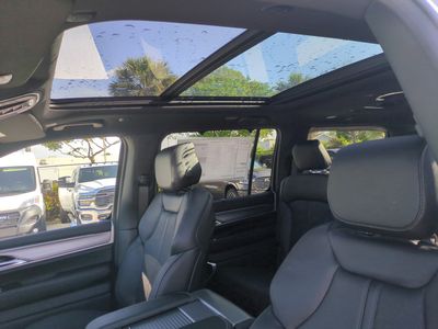 2026 Jeep Grand Wagoneer - Photo 21